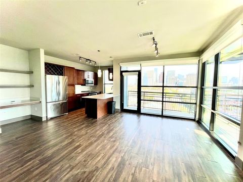 2910 Milam Street 1214 Houston TX 77006