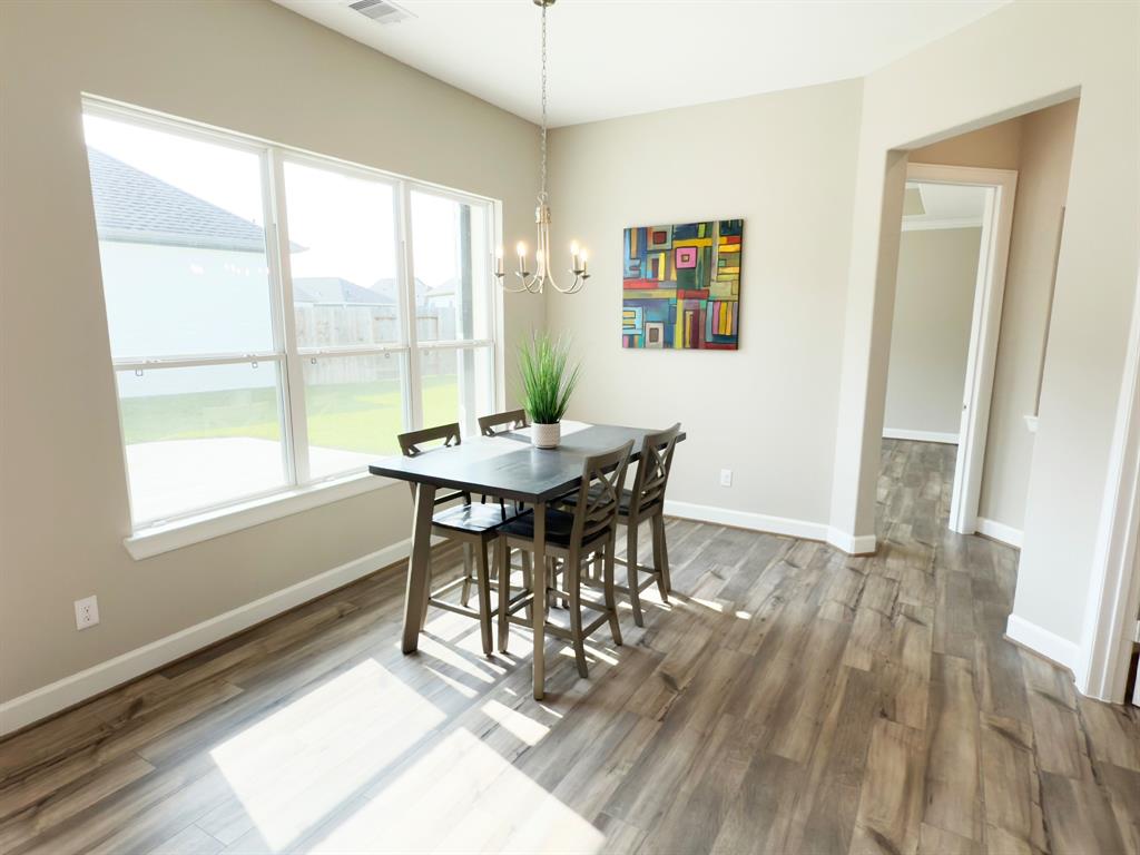 1218 Hidden Oaks Drive, Tomball, Texas image 7