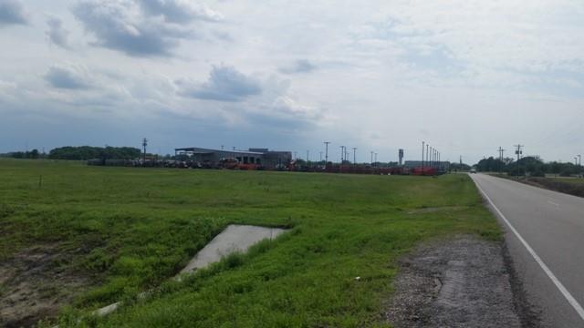 11.89 County Road 341, Angleton, Texas image 11