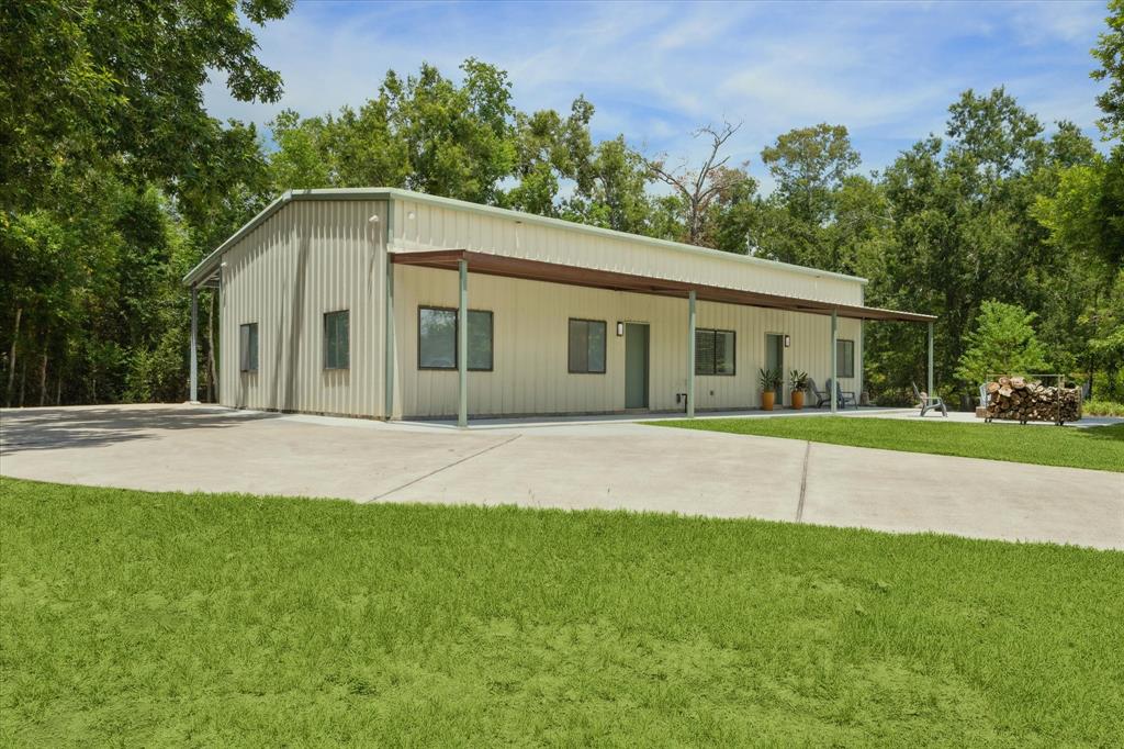1425 Oak Hollow Drive