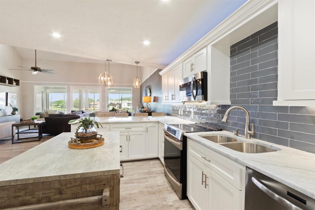 237 Capetown, Conroe, Texas image 20