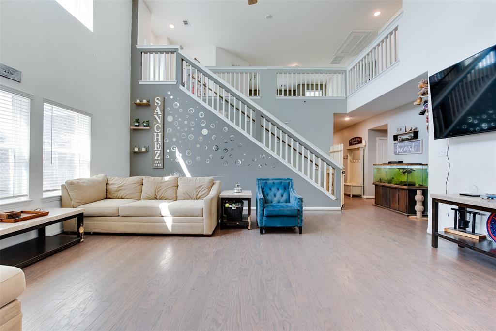 438 Dorsal Way