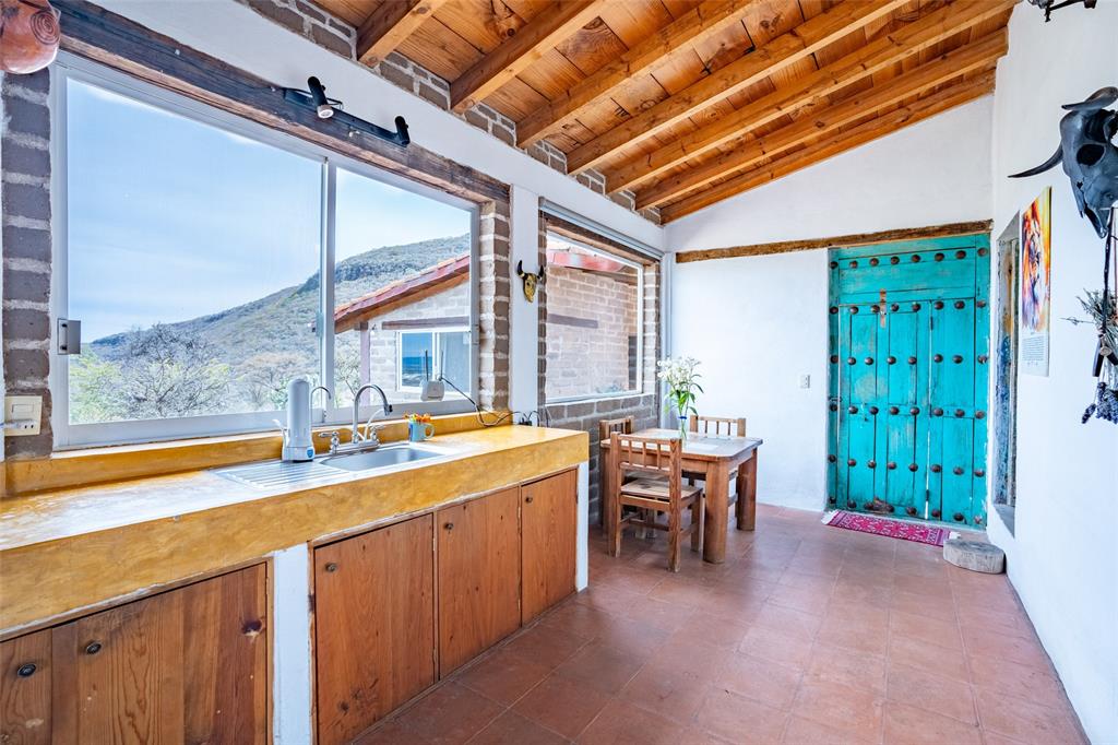 Tennessee 37886, Mexico, 5 Bedrooms Bedrooms, ,2 BathroomsBathrooms,Residential,Active,185723