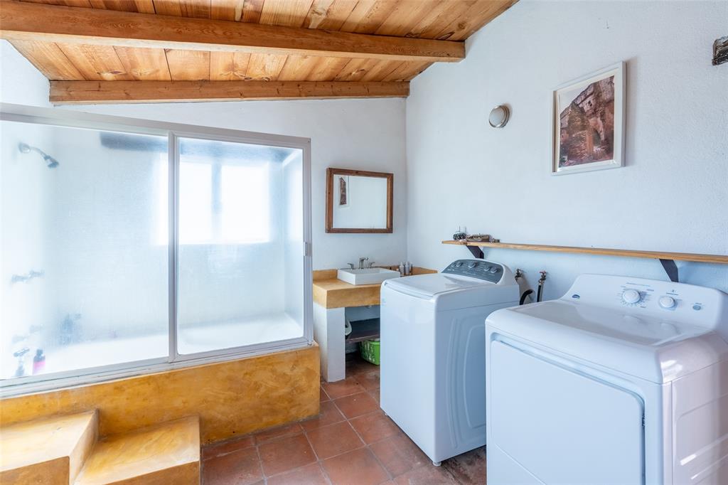 Tennessee 37886, Mexico, 5 Bedrooms Bedrooms, ,2 BathroomsBathrooms,Residential,Active,185723