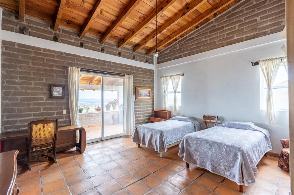 Tennessee 37886, Mexico, 5 Bedrooms Bedrooms, ,2 BathroomsBathrooms,Residential,Active,185723