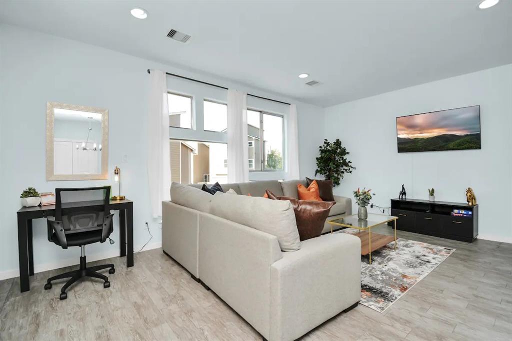 5411 Lindsay Lane, Houston, Texas image 6