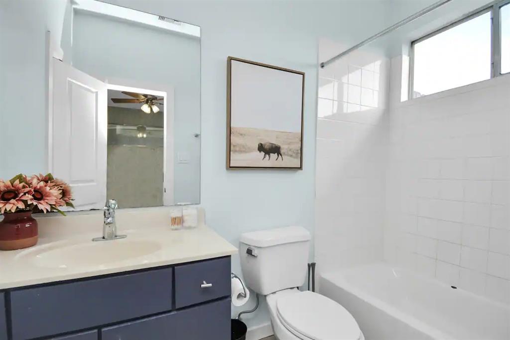 5411 Lindsay Lane, Houston, Texas image 22