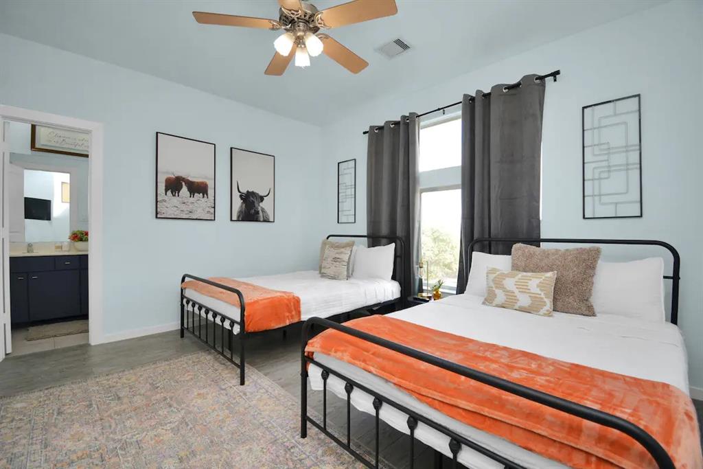 5411 Lindsay Lane, Houston, Texas image 27
