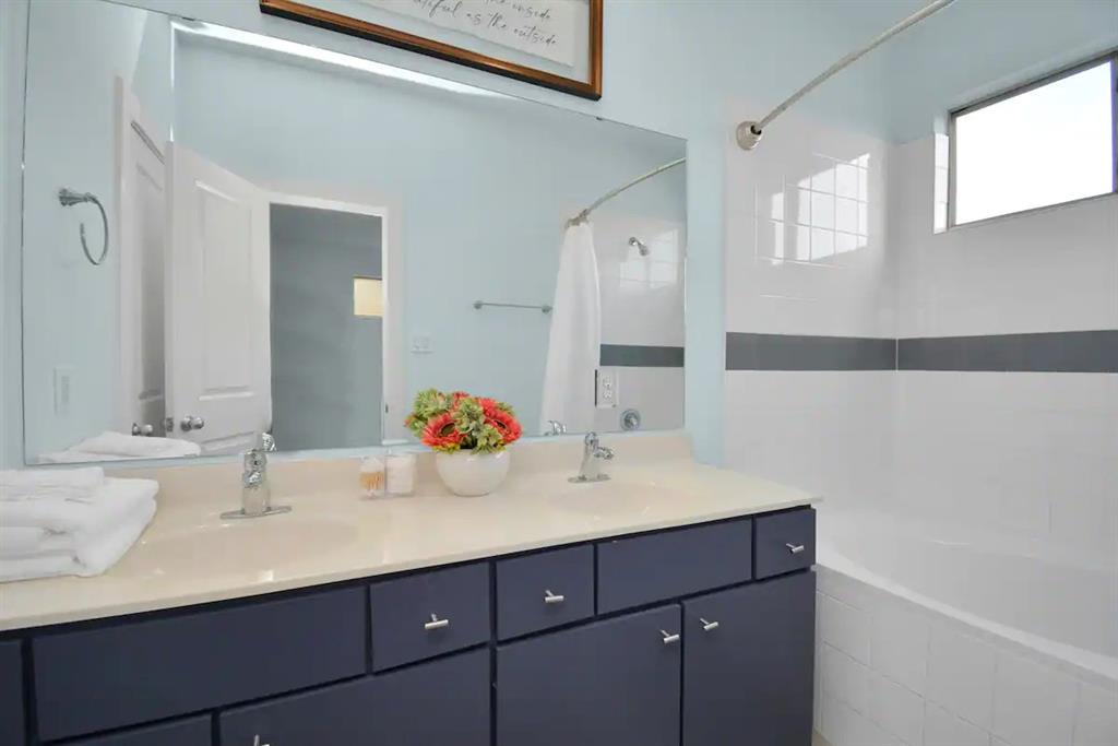 5411 Lindsay Lane, Houston, Texas image 30