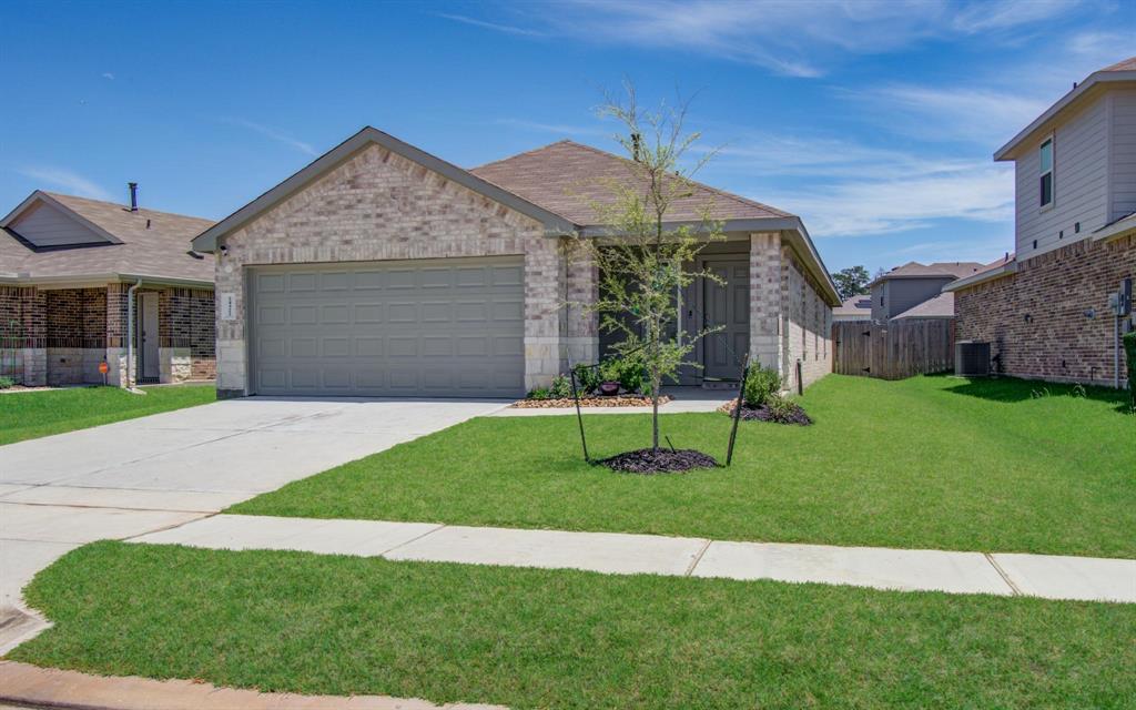 24322 Saddlestone Green Drive, Spring, Texas image 2