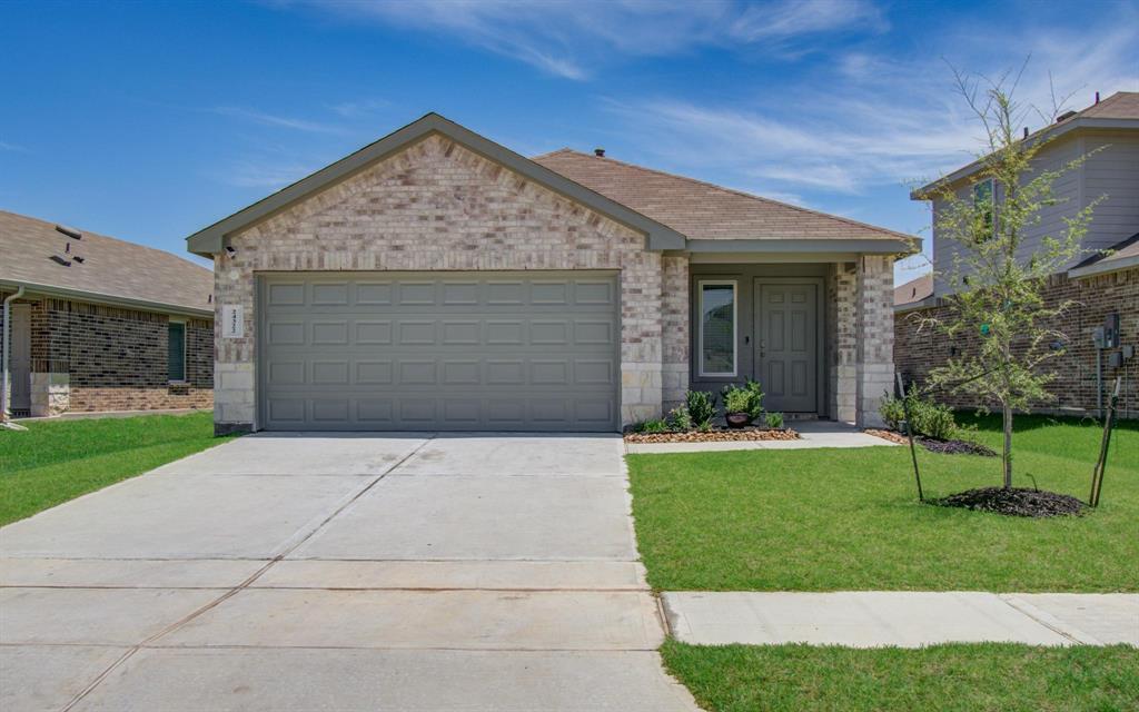 24322 Saddlestone Green Drive, Spring, Texas image 1