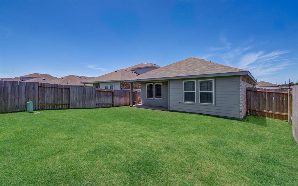 24322 Saddlestone Green Drive, Spring, Texas image 20