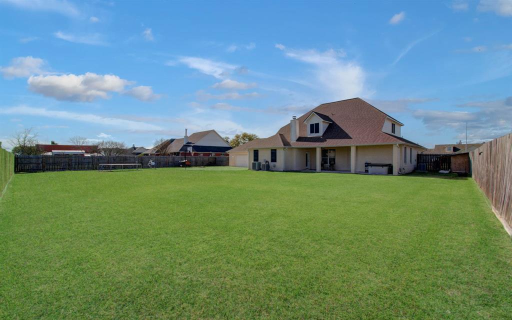 9910 Palm Drive, Mont Belvieu, Texas image 39