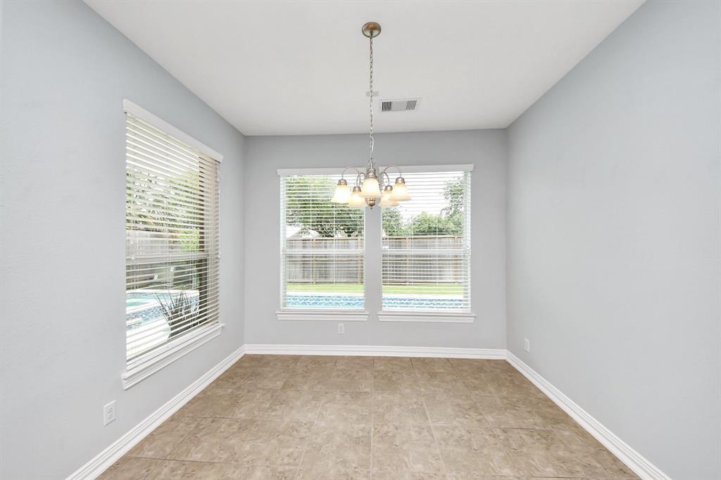 5409 Tara Oaks Court, Rosharon, Texas image 14