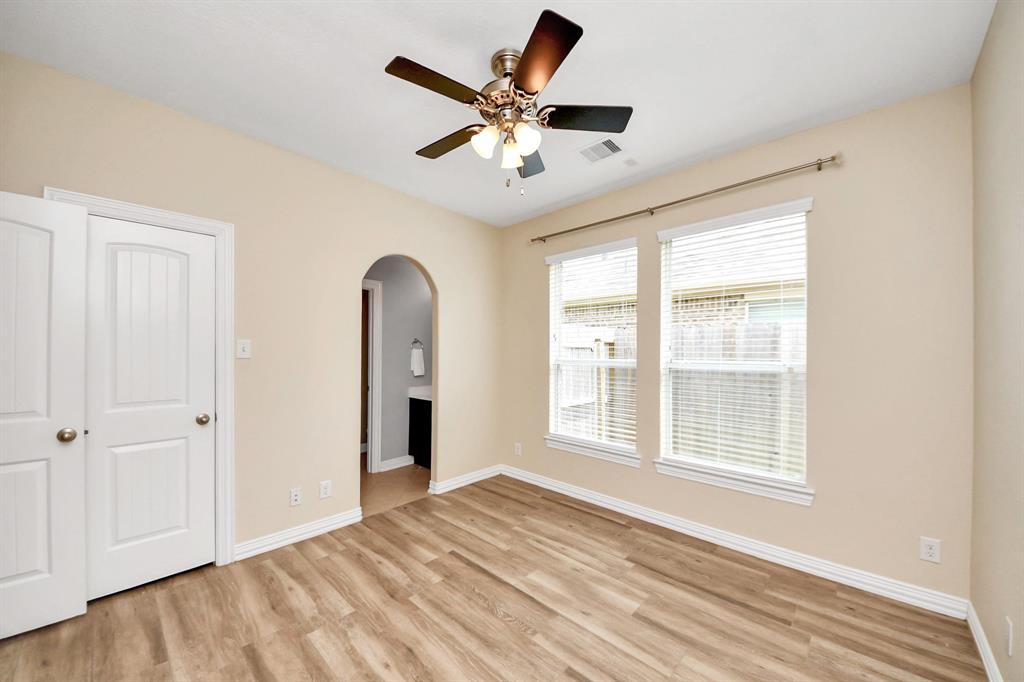 5409 Tara Oaks Court, Rosharon, Texas image 27