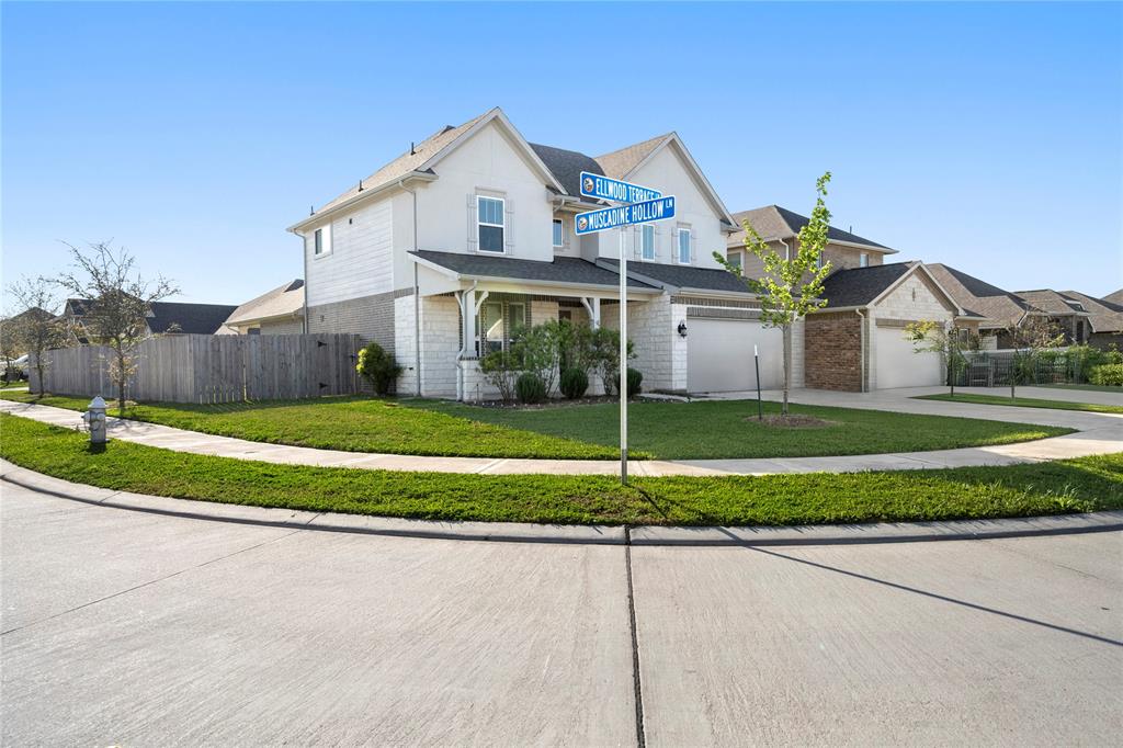 618 Ellwood Terrace Lane, Richmond, Texas image 1