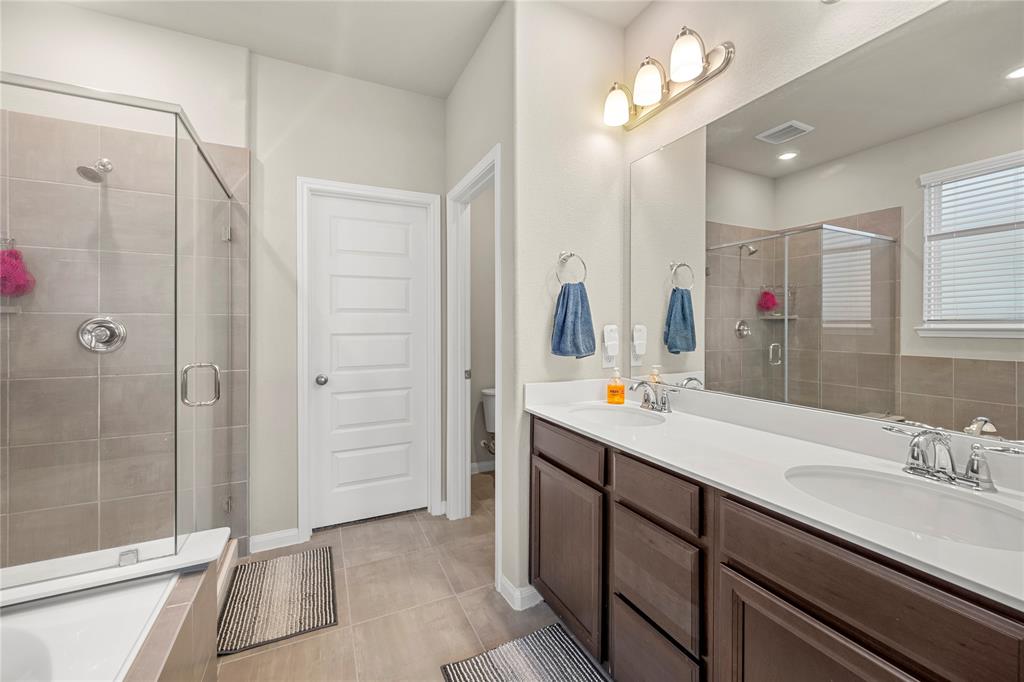 618 Ellwood Terrace Lane, Richmond, Texas image 12