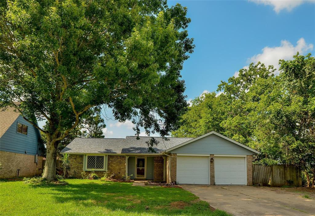 909 Noreda Street, Angleton, Texas image 1