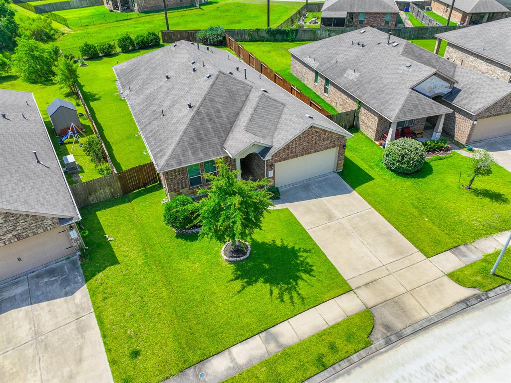 24322 S Newcastle Bay Trail, Spring, Texas image 1