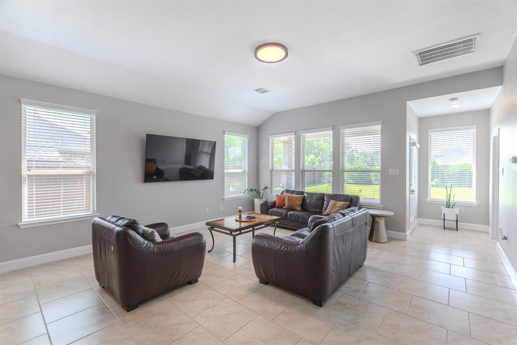 24322 S Newcastle Bay Trail, Spring, Texas image 27