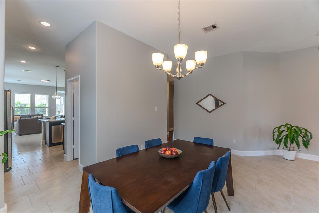 24322 S Newcastle Bay Trail, Spring, Texas image 18