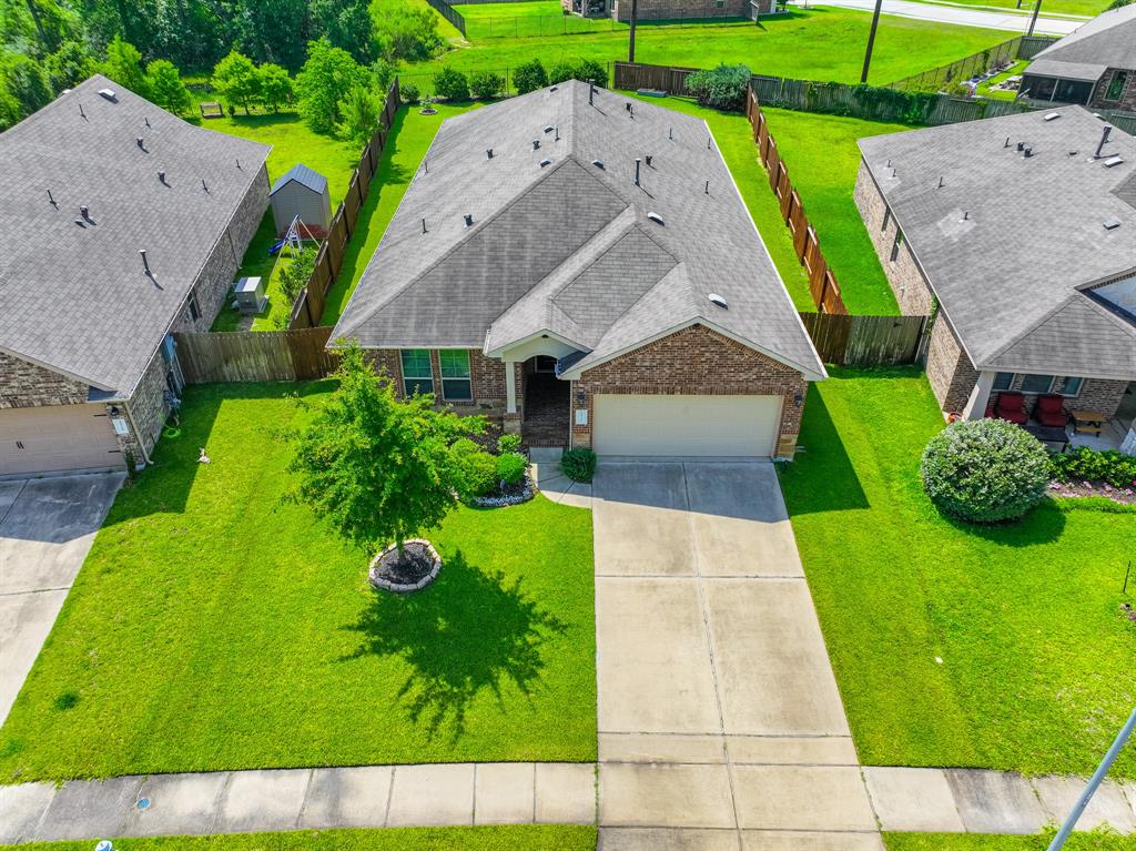 24322 S Newcastle Bay Trail, Spring, Texas image 4
