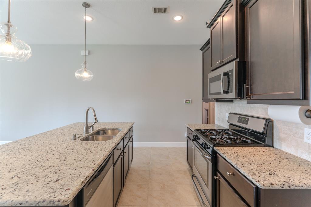 24322 S Newcastle Bay Trail, Spring, Texas image 25