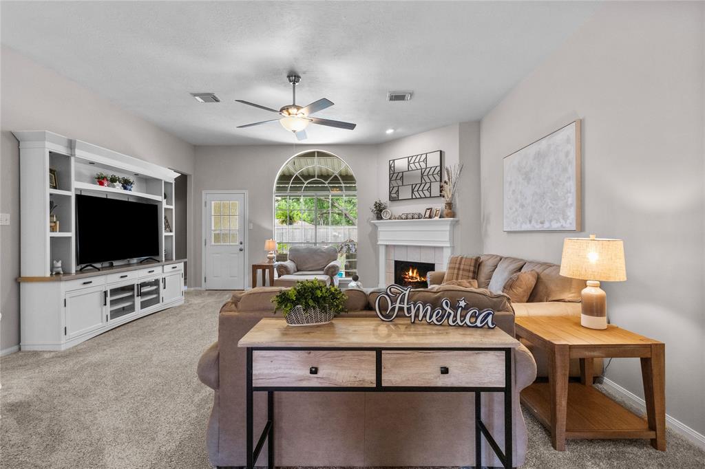 1608 Lark Street, Alvin, Texas image 4