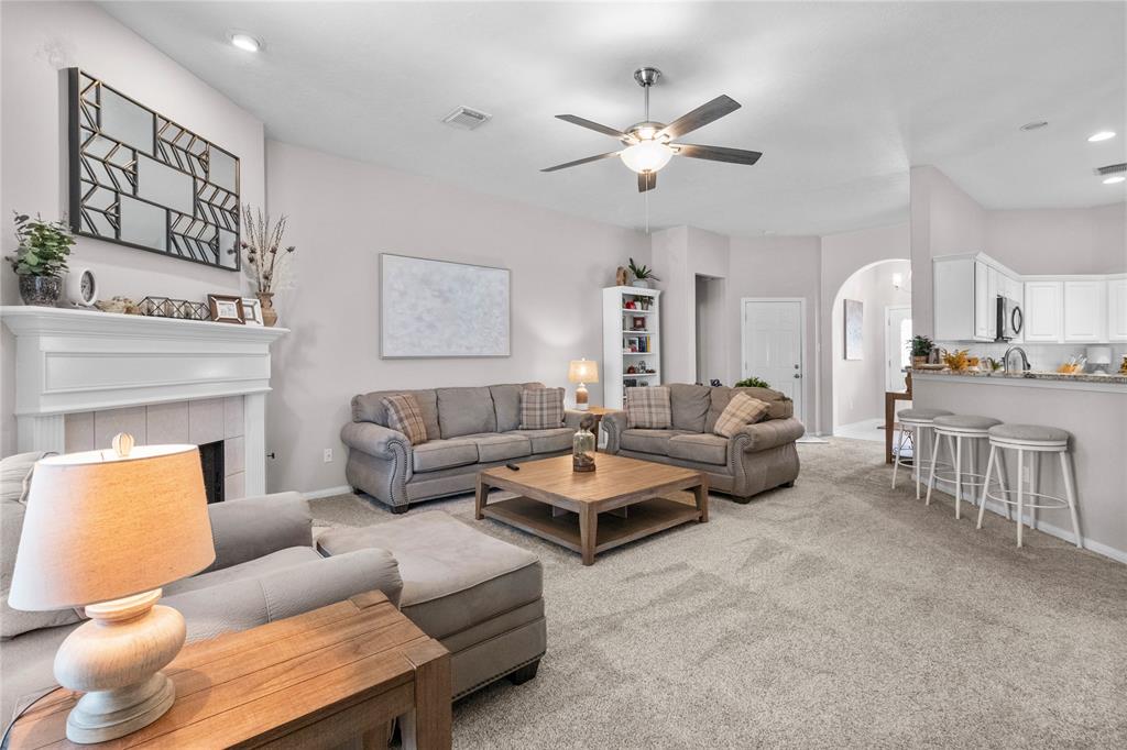 1608 Lark Street, Alvin, Texas image 3