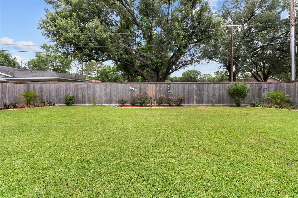 1608 Lark Street, Alvin, Texas image 17