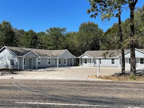 Photo of 635 Martin Luther King Drive, Ames, TX 77575 (MLS # 38357667)