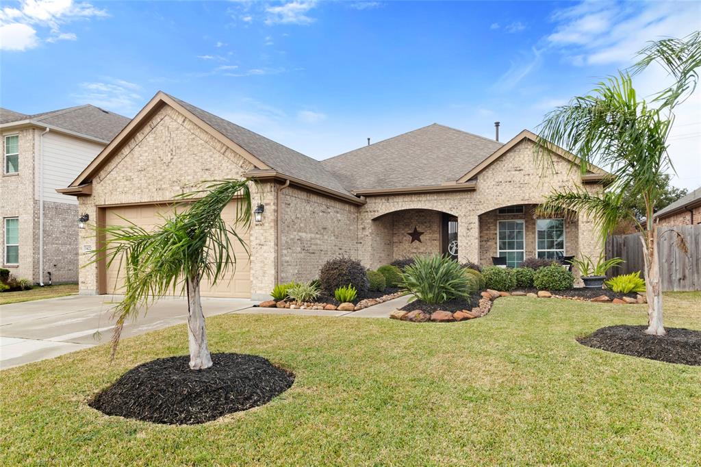 1422 Lake Mija Court, Seabrook, Texas image 3