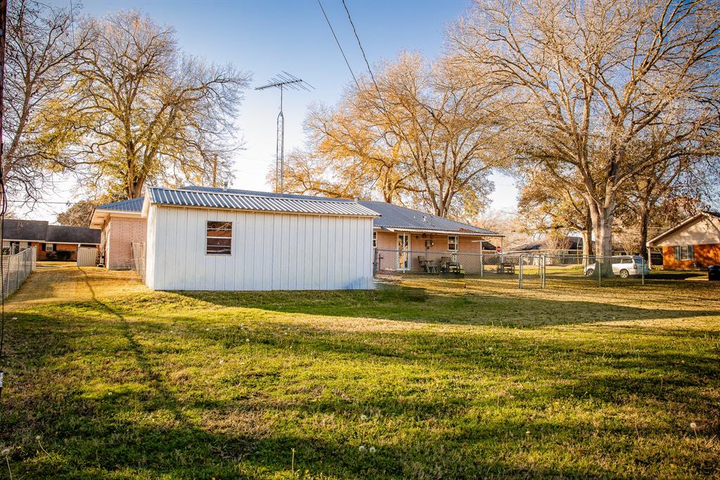 706 Spinn Street, Brenham, Texas image 18