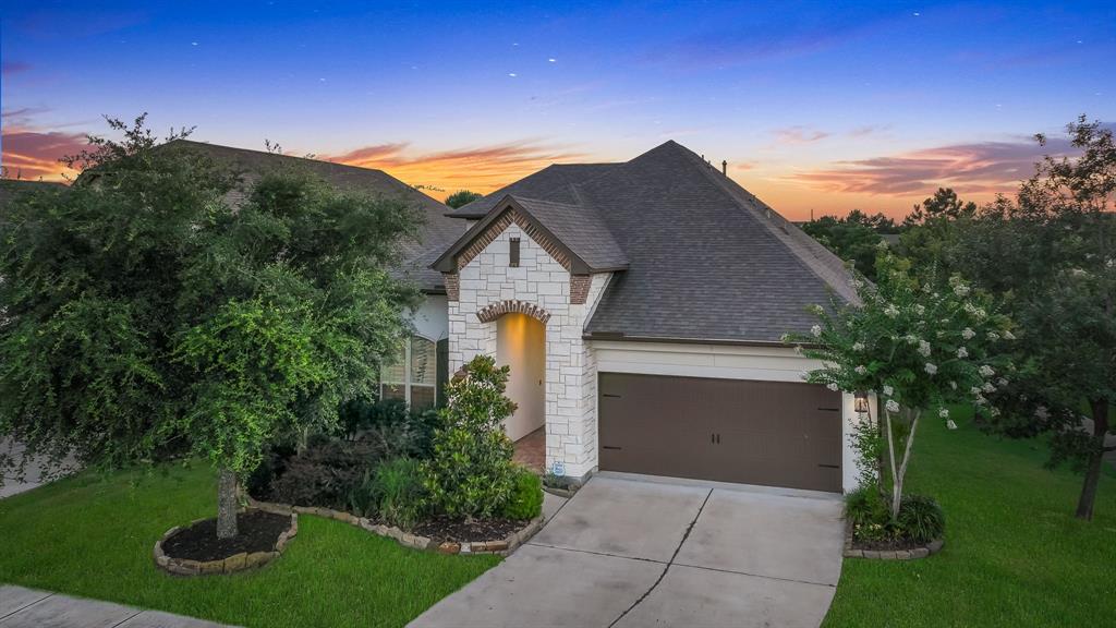 15 Floral Hills Lane