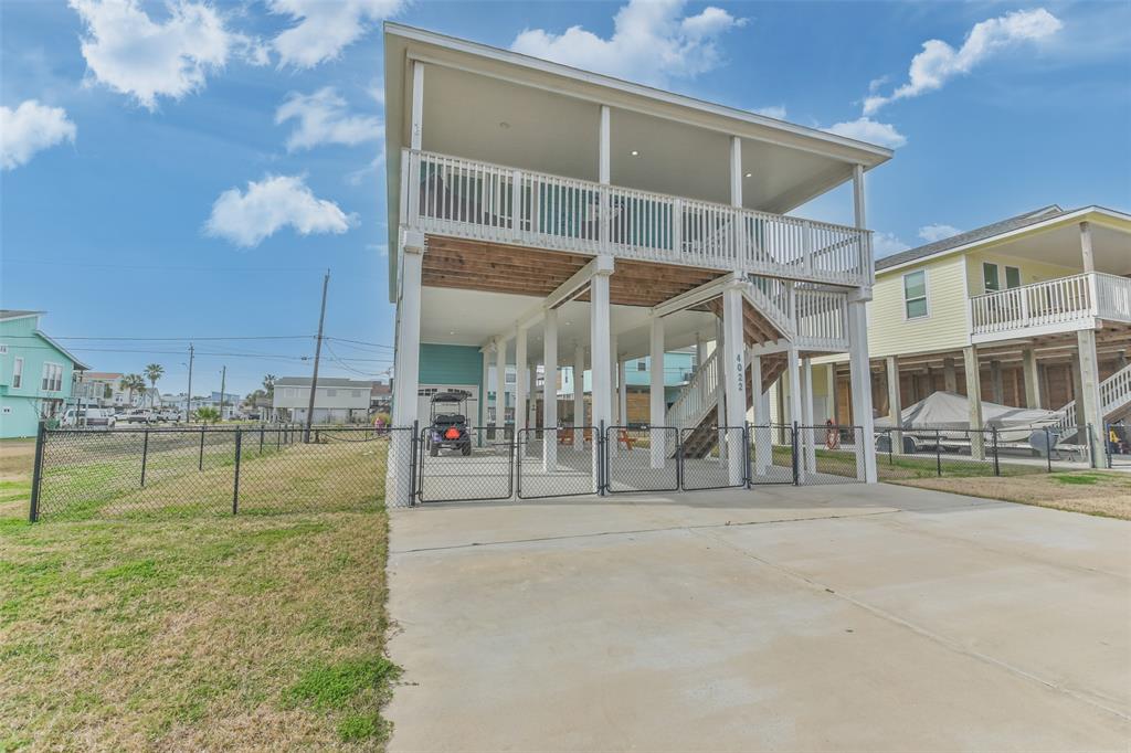 4022 Fort Bend Drive