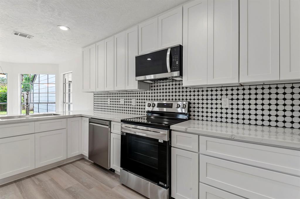 3506 Valley Haven Drive, Houston, Texas image 20
