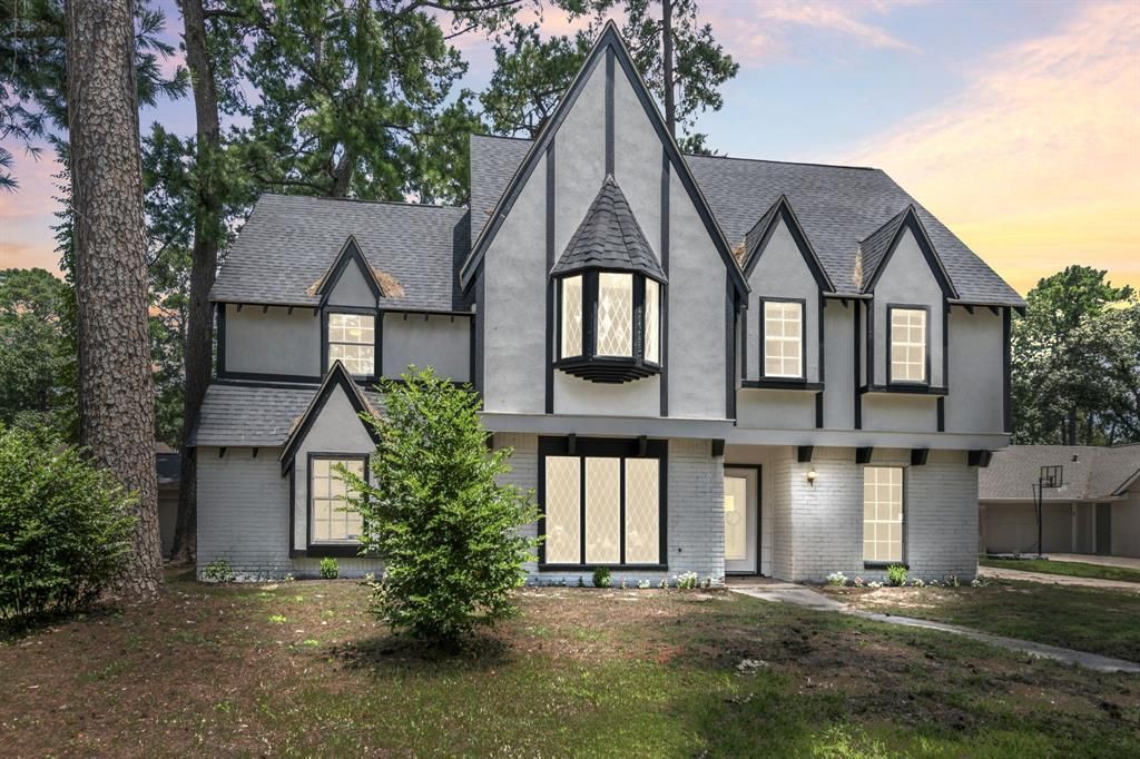 Photo of 3506 Valley Haven Drive, Houston, TX 77339 (MLS # 71071554)
