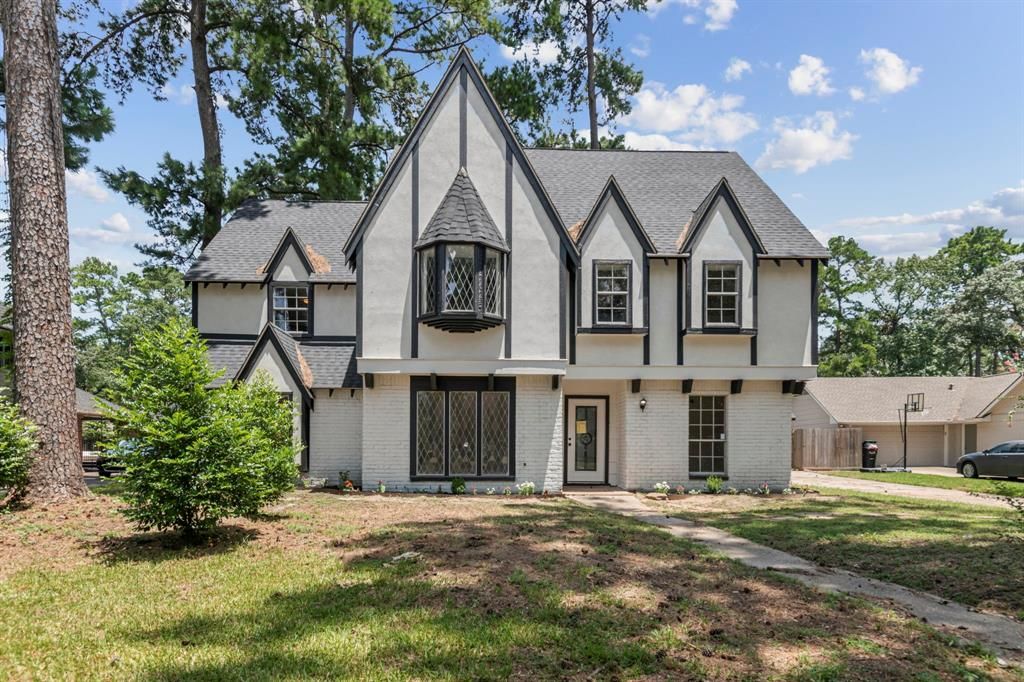 Photo of 3506 Valley Haven Drive, Houston, TX 77339 (MLS # 71071554)