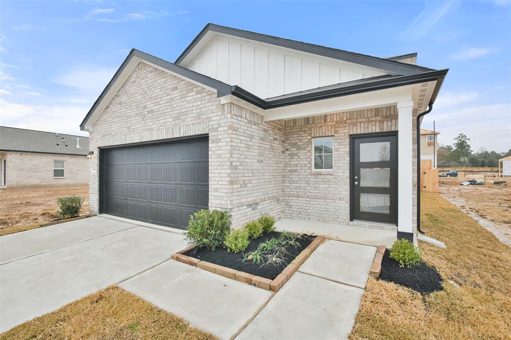 8426 Sweet Cherry Lane, Magnolia, Texas image 5