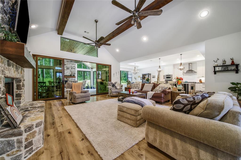 151 Alamo Drive, Huntsville, Texas image 9