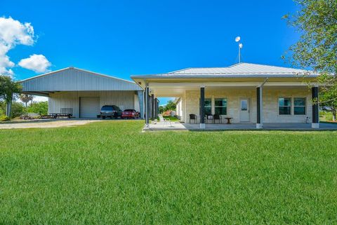 Photo of 3364 County Road 476, Palacios, TX 77465 (MLS # 52004181)