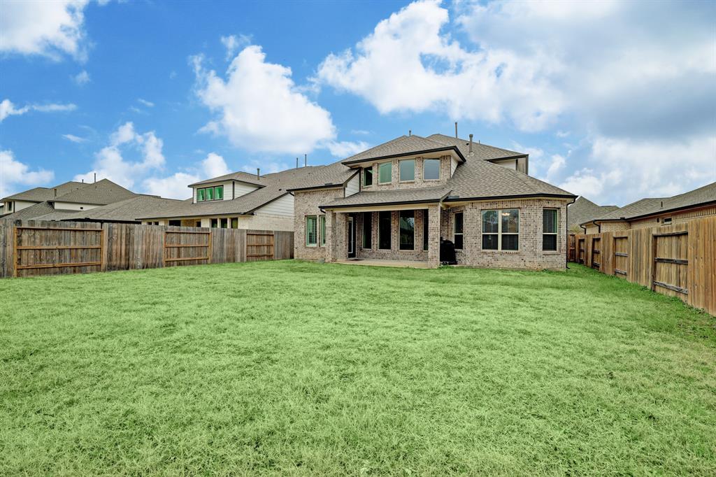 12531 Tullich Run Drive, Humble, Texas image 30