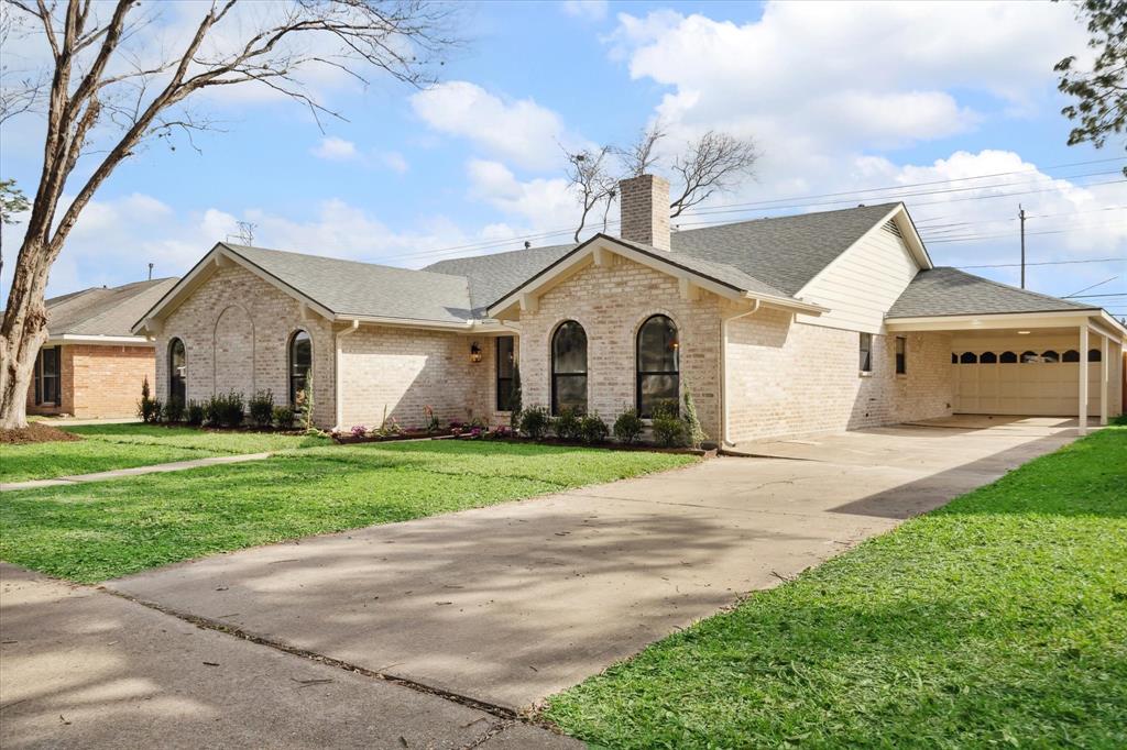 7715 Twin Hills Drive, Houston, Texas image 3