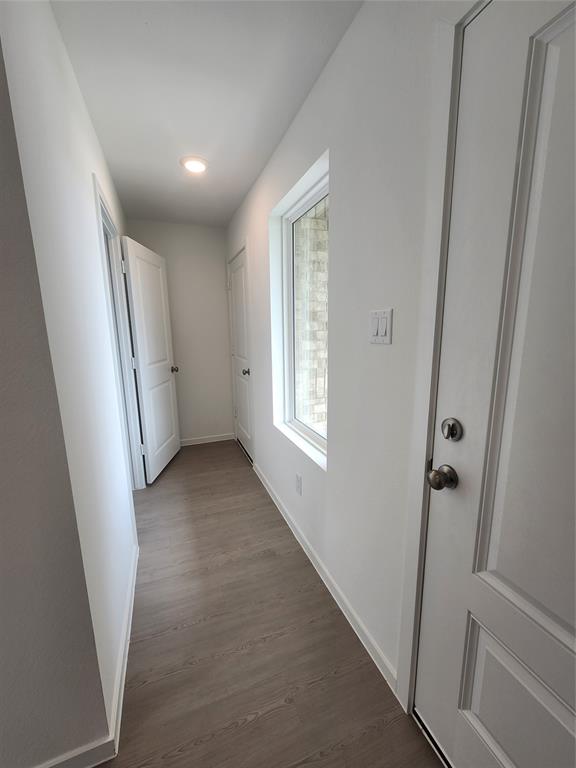 1739 Green Warbler Lane
