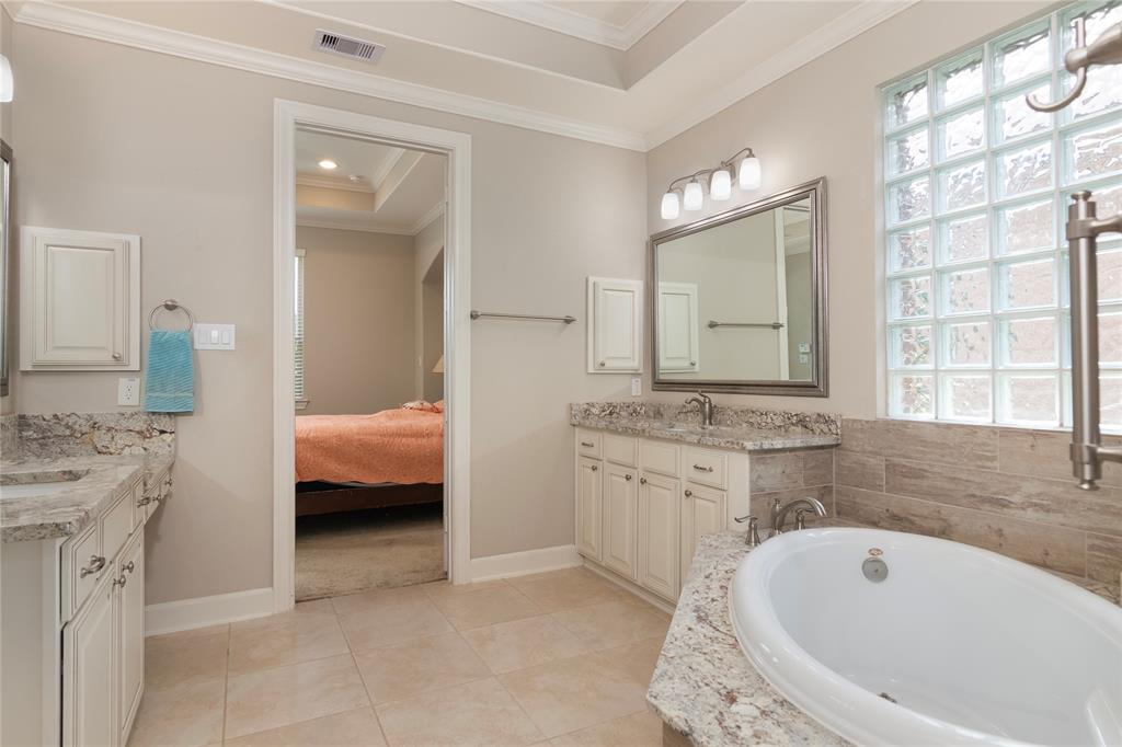 4044 Windsor Chase Drive, Spring, Texas image 32