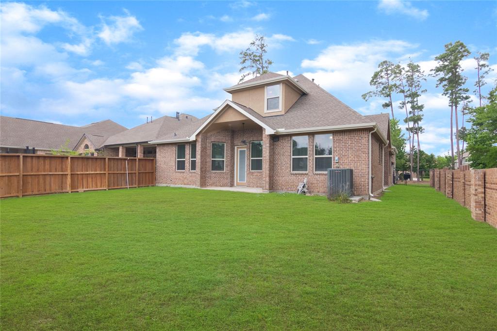4044 Windsor Chase Drive, Spring, Texas image 43
