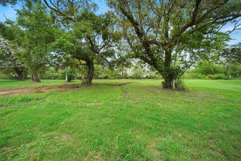 A home in Brazoria