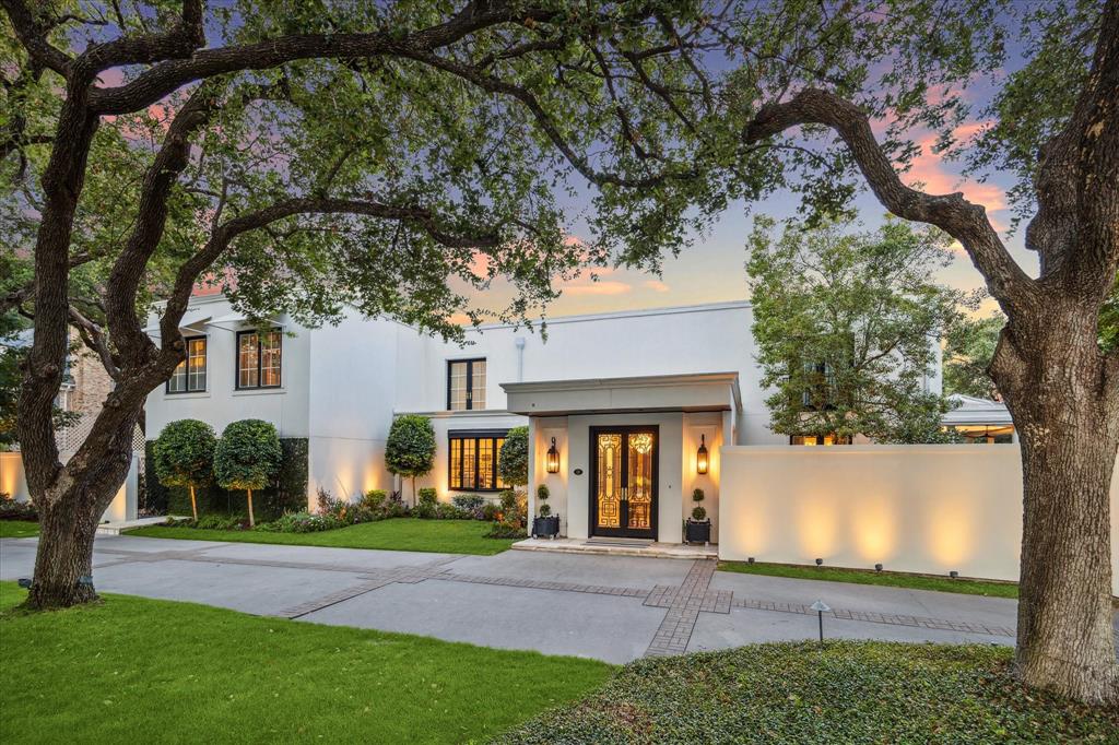 2411 River Oaks Boulevard, Houston, Texas image 4