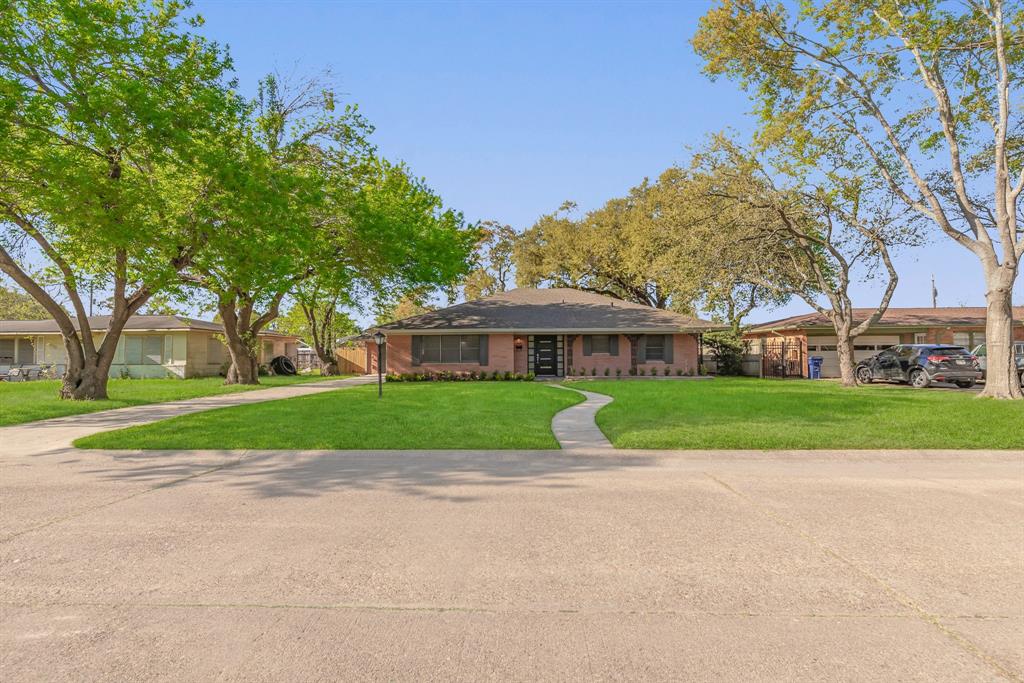 924 22nd Avenue, Texas City, Texas image 2