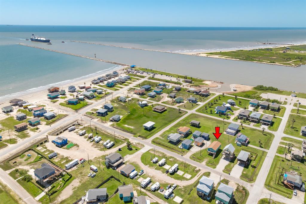 337 Thunder Road, Surfside Beach, Texas image 2